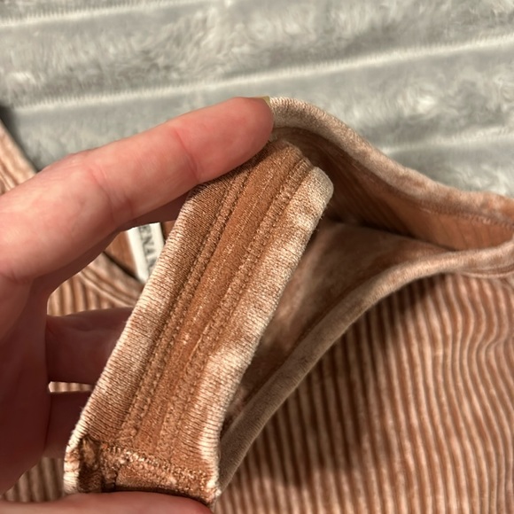 🤎NWOT Zenana Padded Ribbed Mineral Wash Crop Tank Top Sz S/M Nylon & Spandex - Picture 12 of 16